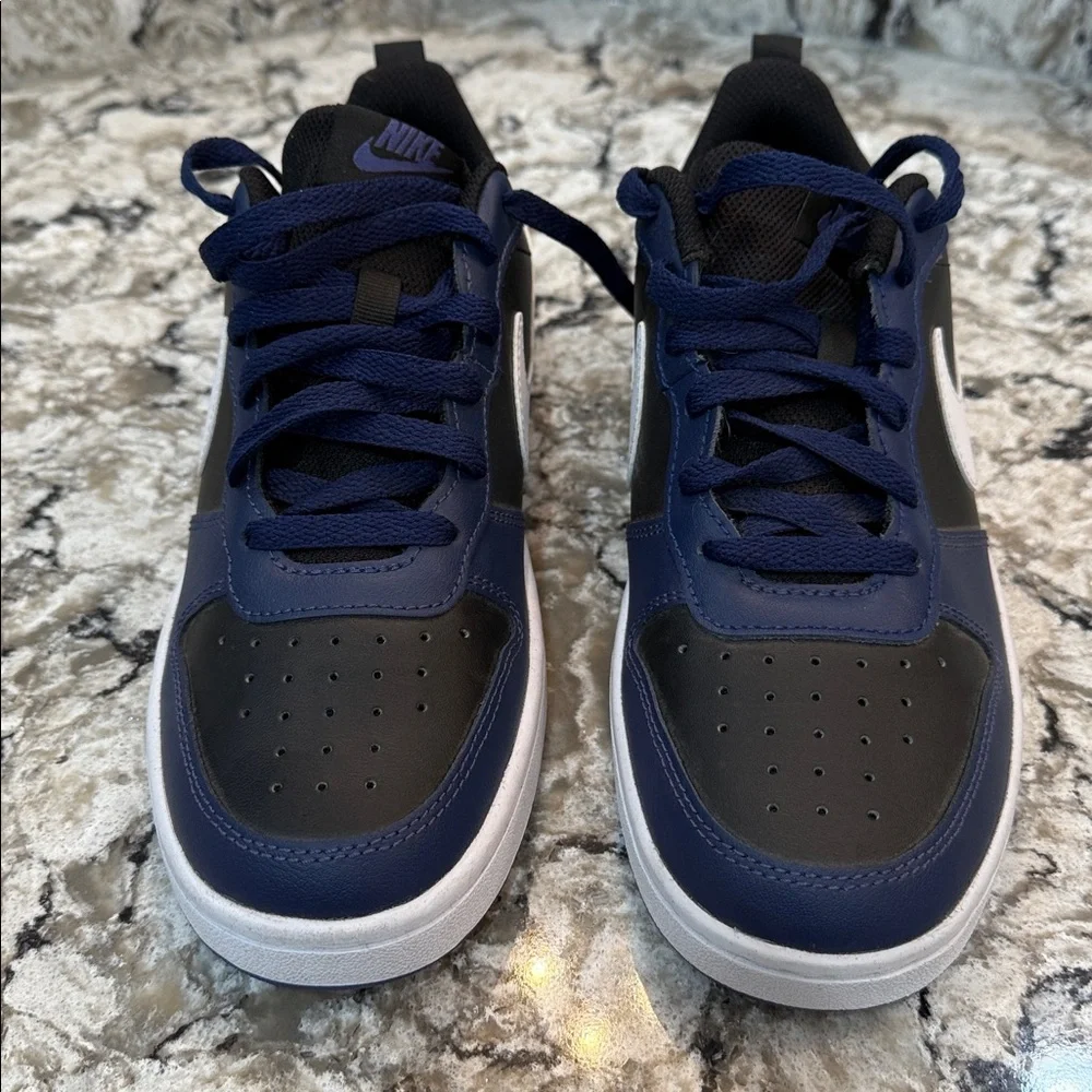 Nike Court Borough Low 2. Midnight Navy kids size 6.5 Y BQ 5448-404 basketball